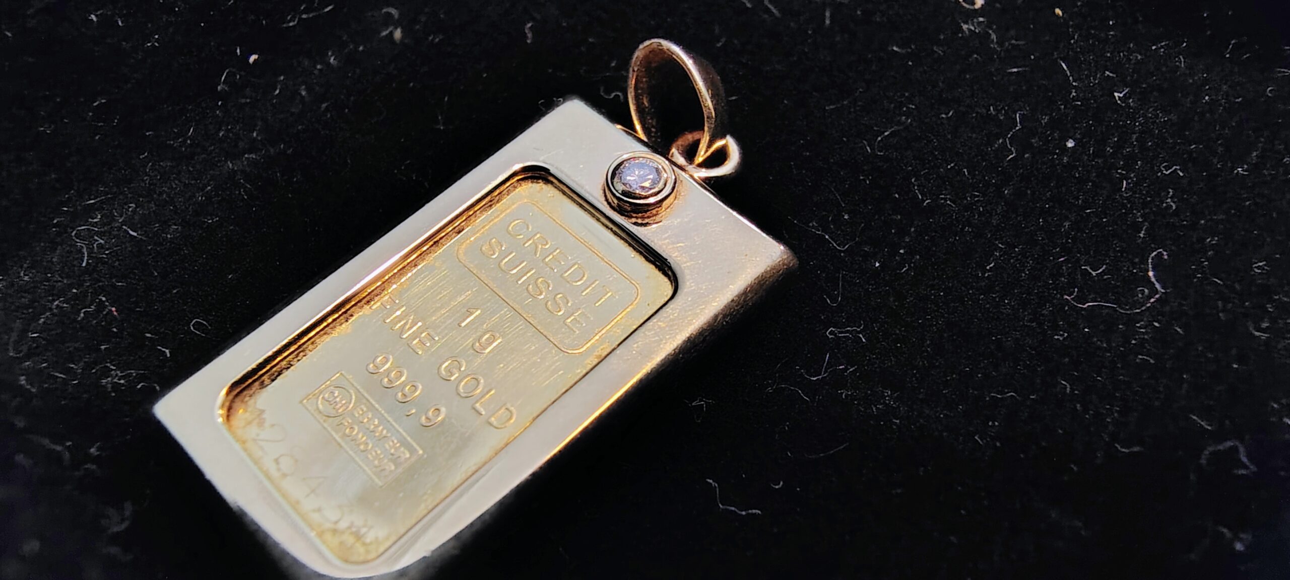 Credit Suisse 1 Gram .9999 Fine Gold Bar Pendant - Image 2