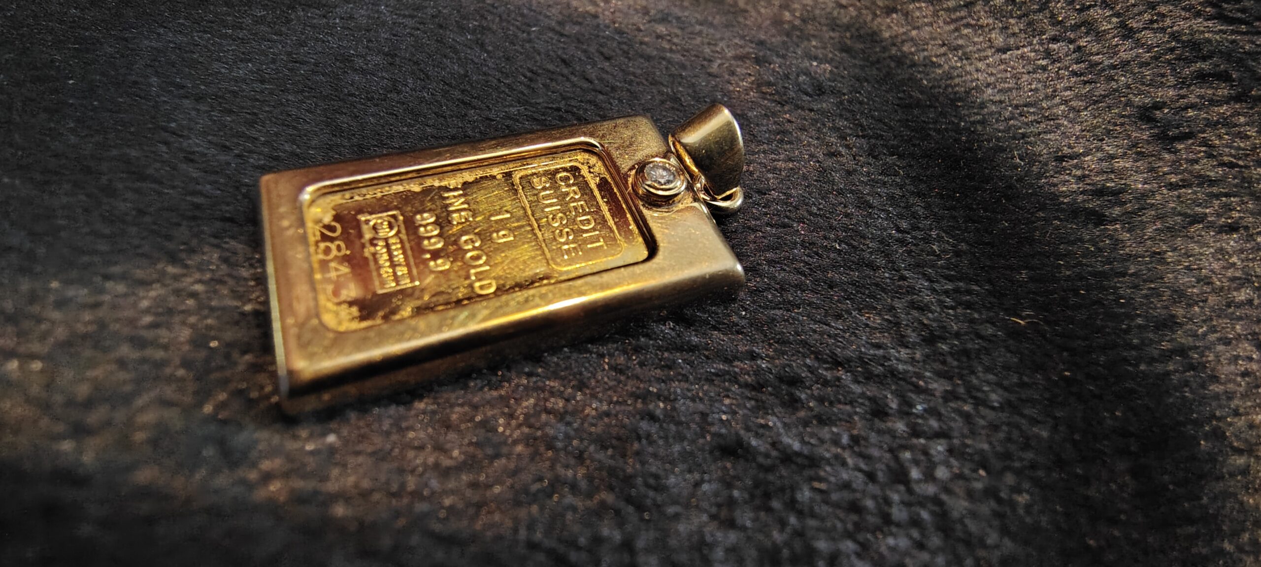 Credit Suisse 1 Gram .9999 Fine Gold Bar Pendant - Image 3